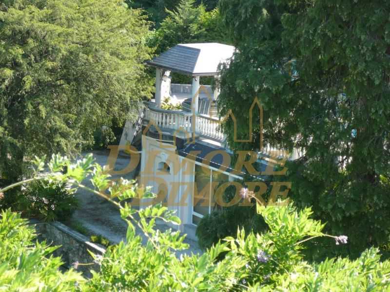 villa in vendita a luino via ciro menotti 3