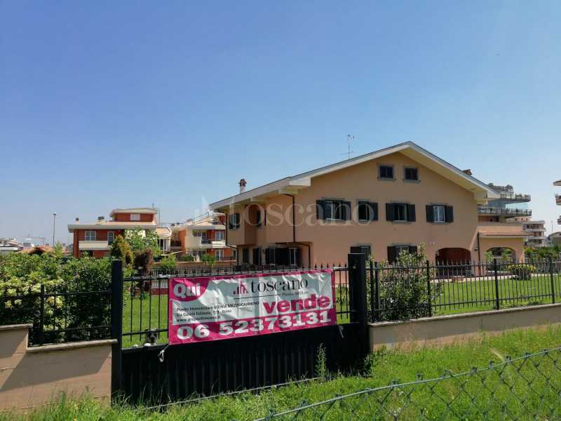 villa in vendita a roma via leonardo bistolfi