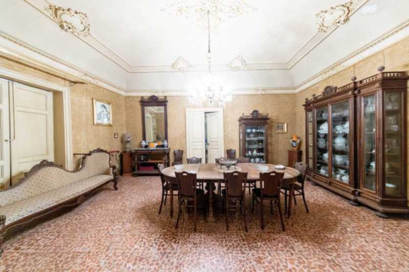 palazzo stabile in vendita a nicosia via f salomone 34 94014 nicosia en italia