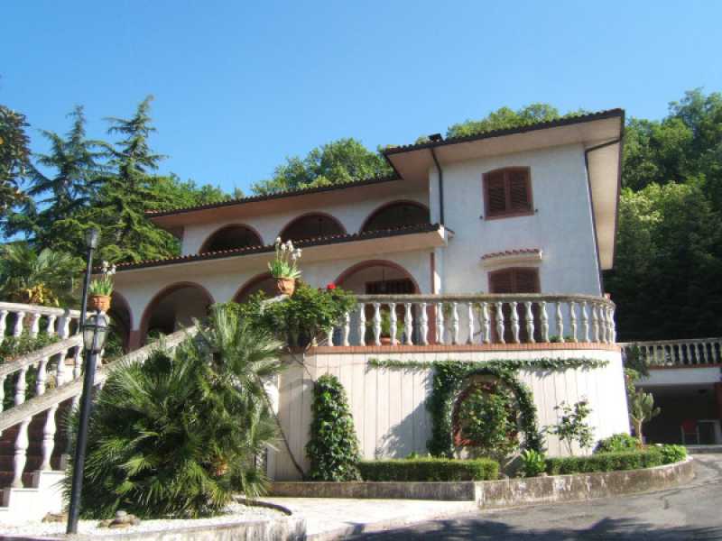 villa in vendita a corridonia via colbuccaro 7