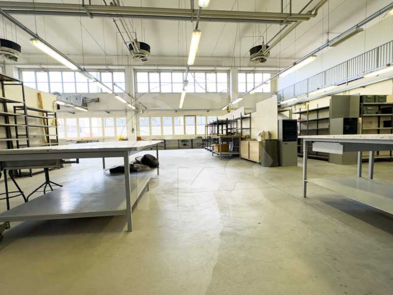 laboratorio in vendita a bologna