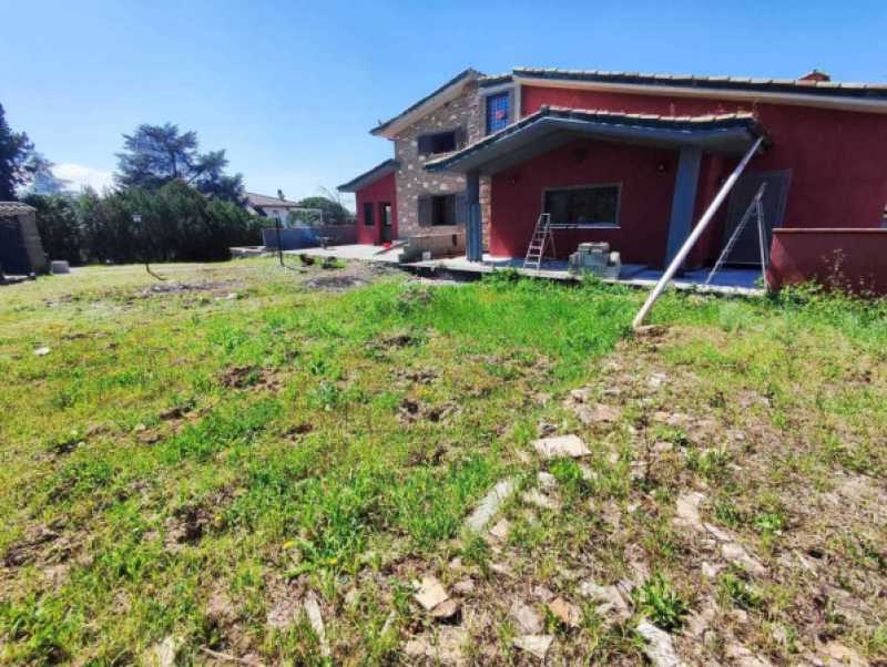 villa in vendita a fonte nuova via degli ulivi