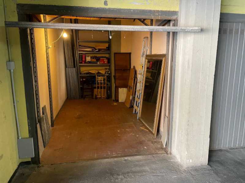 box garage in vendita a genova via monte nero