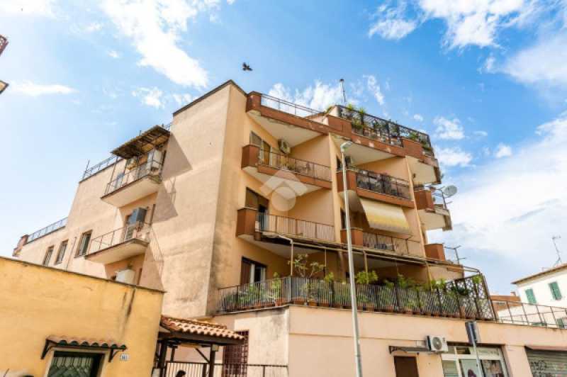 appartamento in vendita a roma via cardinale garampi 143
