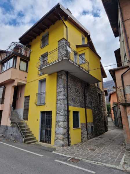 casa indipendente in vendita a capo di ponte via italia