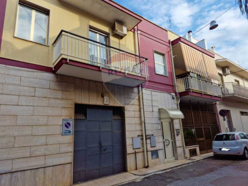 casa indipendente in vendita a turi via vito stefano de carolis 31