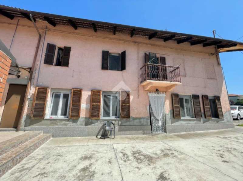 rustico casale in vendita a villafranca d`asti regione crocetta 93