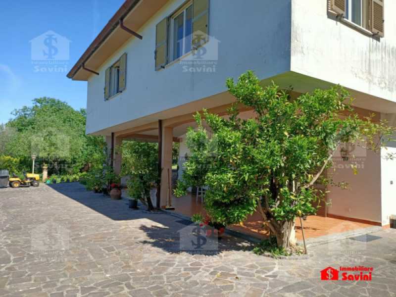 villa in vendita a genzano di roma via del castello di san gennaro