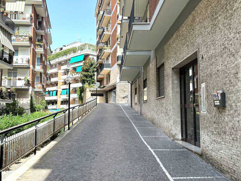 appartamento in vendita a roma via san roberto bellarmino