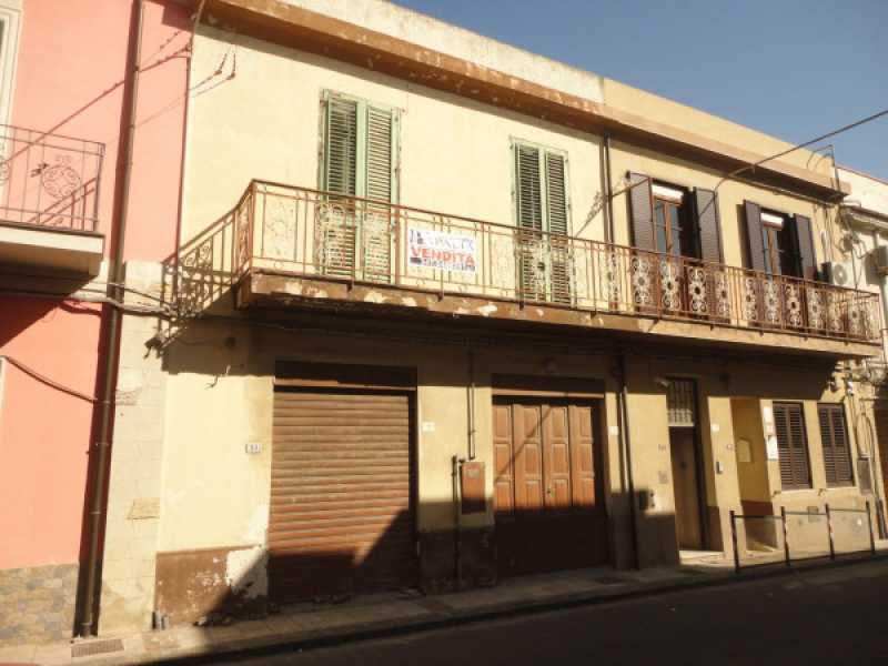 casa indipendente in vendita a villafranca tirrena via dante alighieri 37