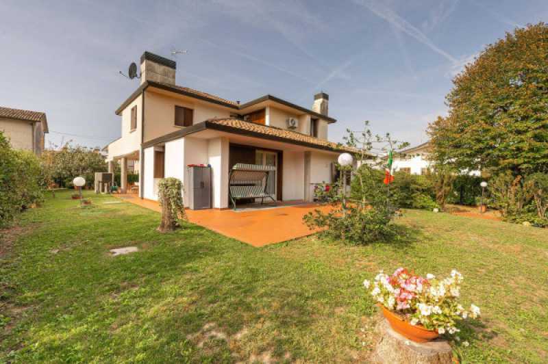 villa in vendita a pieve di soligo via xxv aprile 14 31053 pieve di soligo tv italia