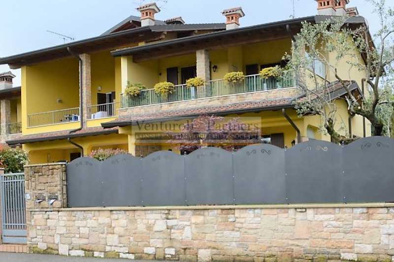 villa bifamiliare in vendita a desenzano del garda via vicina