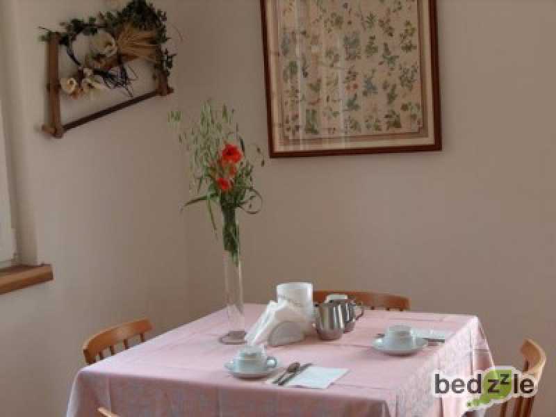 Vacanza in bed and breakfast a monte colombo via cà castellano 496