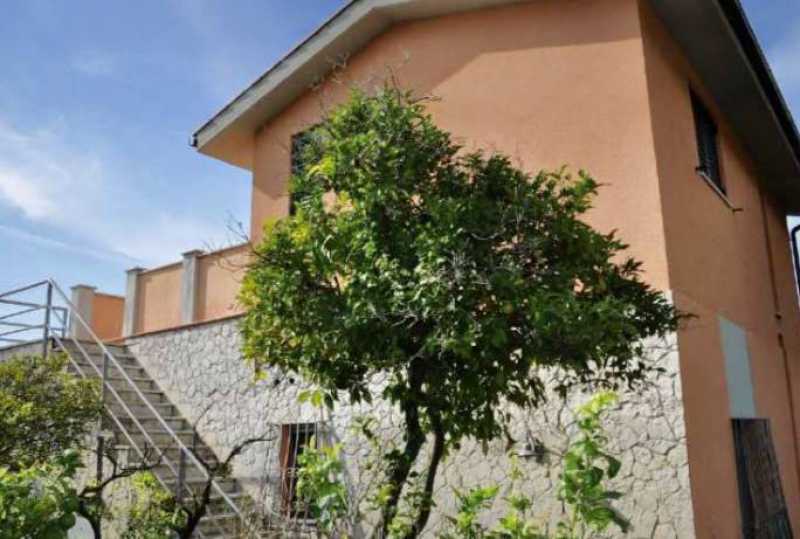 villa singola in vendita a livorno quercianella