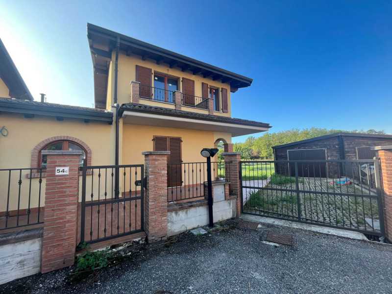 villa bifamiliare in vendita a broni via san saluto 52 foto3-151722450