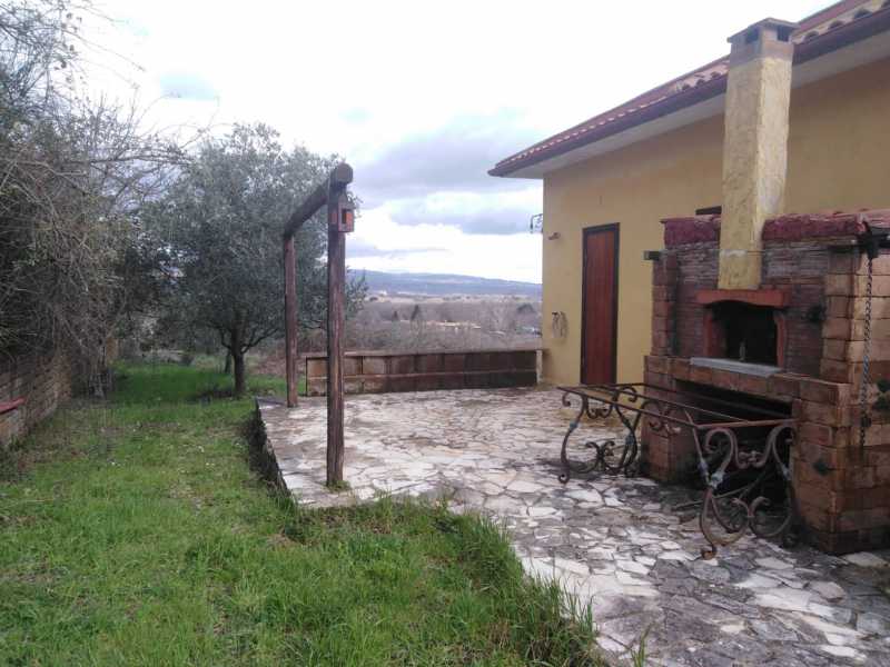 villa singola in vendita a bassano romano via i monti