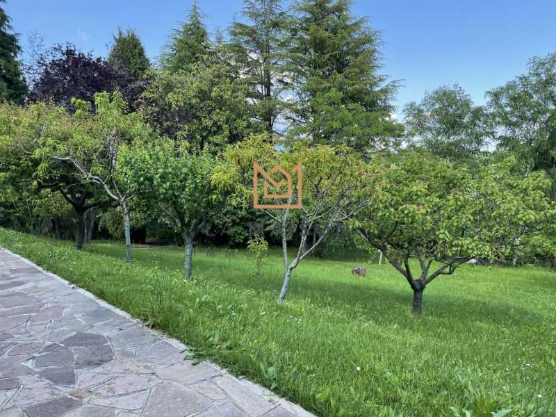 villa in vendita a pieve del grappa via general giardino