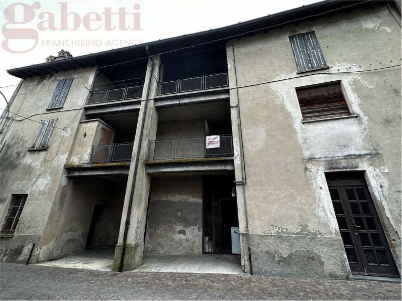 edificio stabile palazzo in vendita a merone via caboto 4