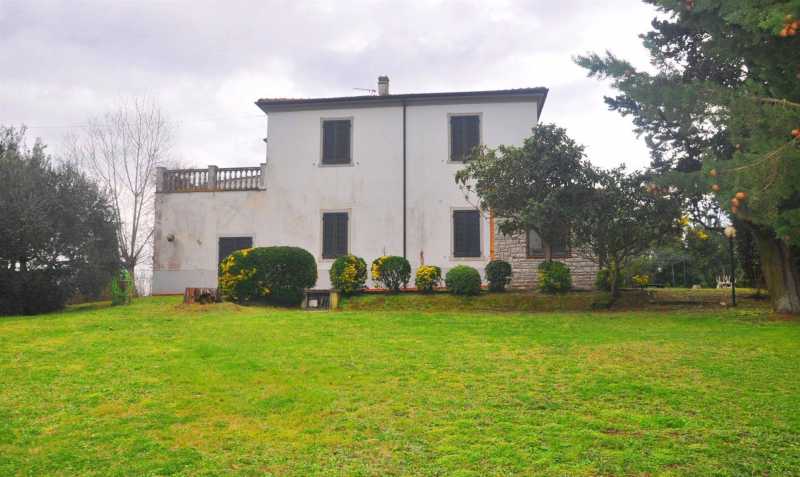 villa singola in vendita a fauglia