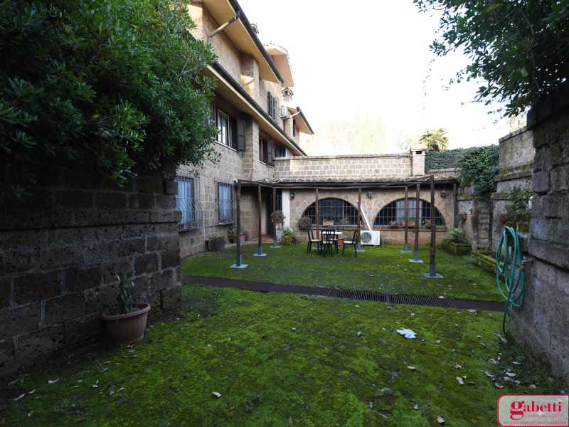 villa bifamiliare in vendita a nepi località san lorenzo snc
