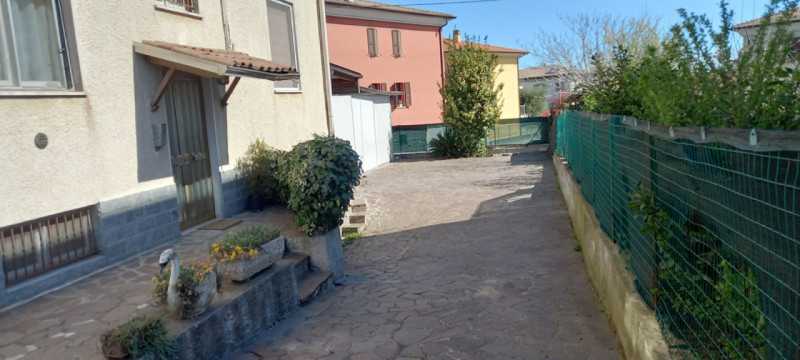 villa bifamiliare in vendita a medesano medesano pr italia medesano parma 43014 italia