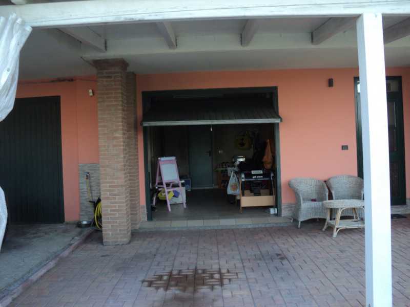 villa bifamiliare in vendita a lagosanto via motte 2