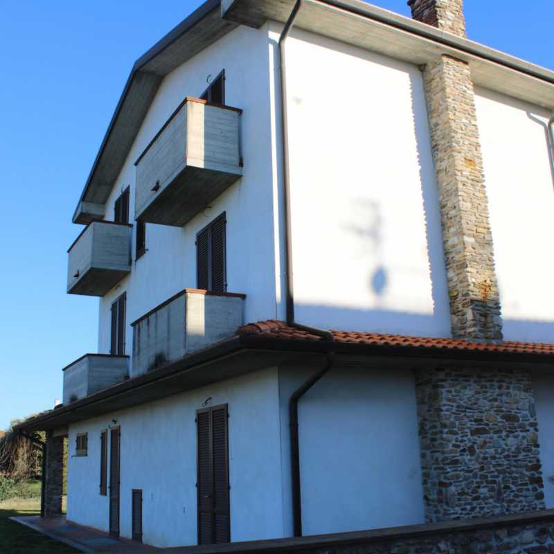 villa singola in vendita a crespina lorenzana cenaia