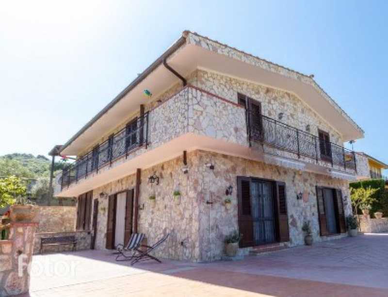 villa bifamiliare in vendita a misilmeri contrada comune 10