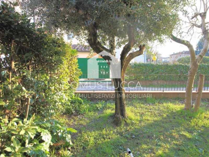 villa bifamiliare in vendita a lucca sant%60anna