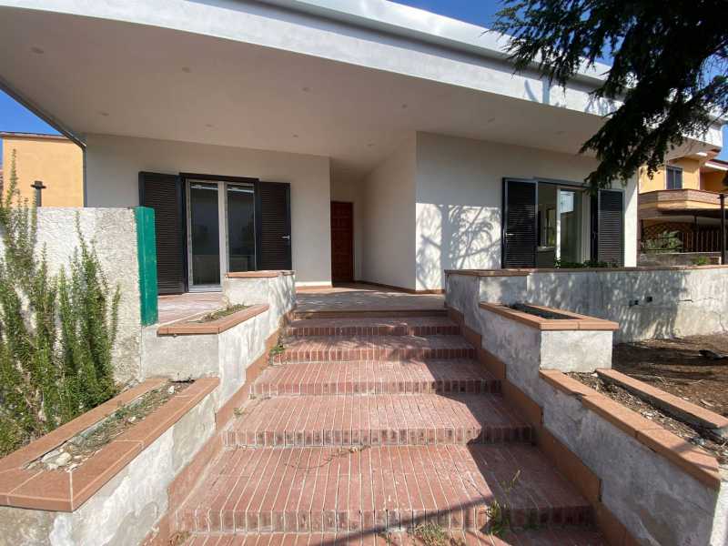 villa singola in vendita a castel volturno baia verde pineta grande