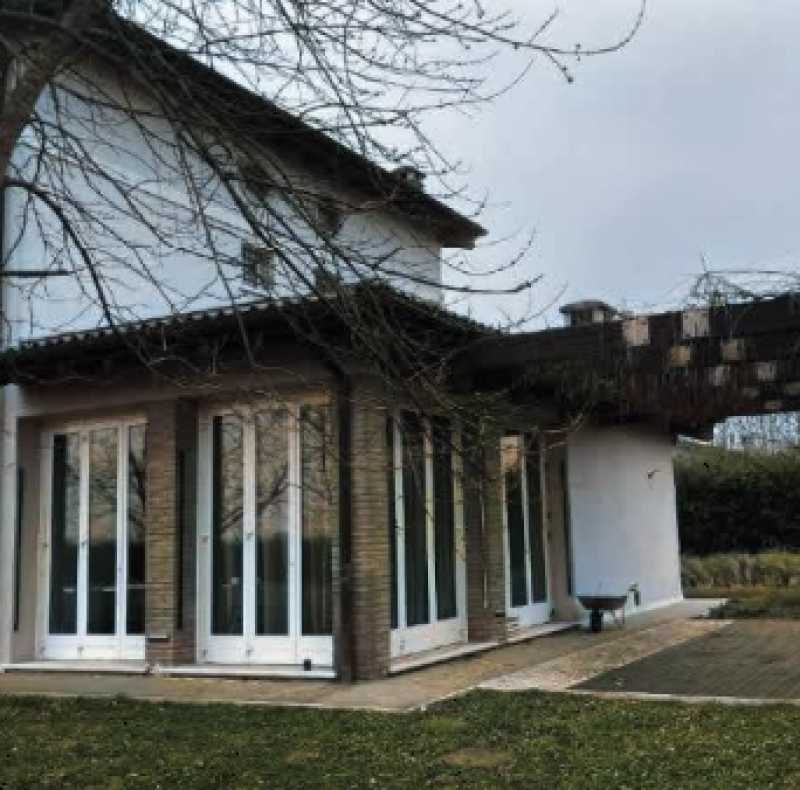 villa in vendita a ferrara via vittorio de sica