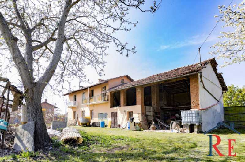rustico casale in vendita a villafranca piemonte frazione madonna orti 45
