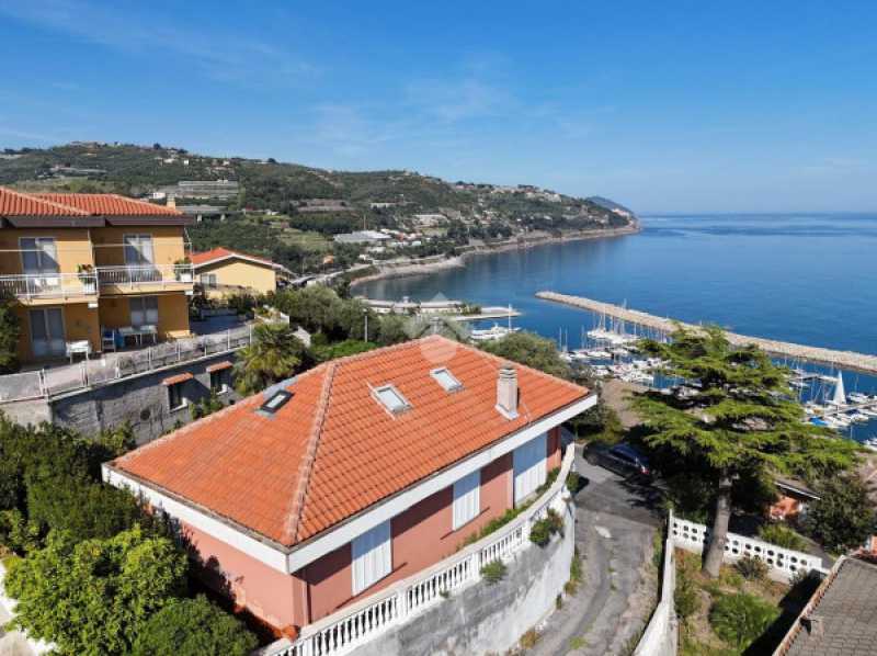 villa in vendita a san lorenzo al mare via terre bianche 61