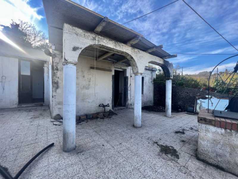 casa indipendente in vendita a fiumefreddo di sicilia via civã¬