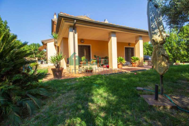 villa in vendita a cascina via giuseppe cei sud 110 56021 cascina pi italia