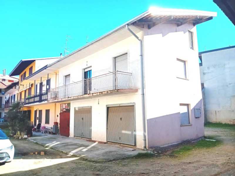 casa indipendente in vendita a bellinzago novarese via della libertã  130