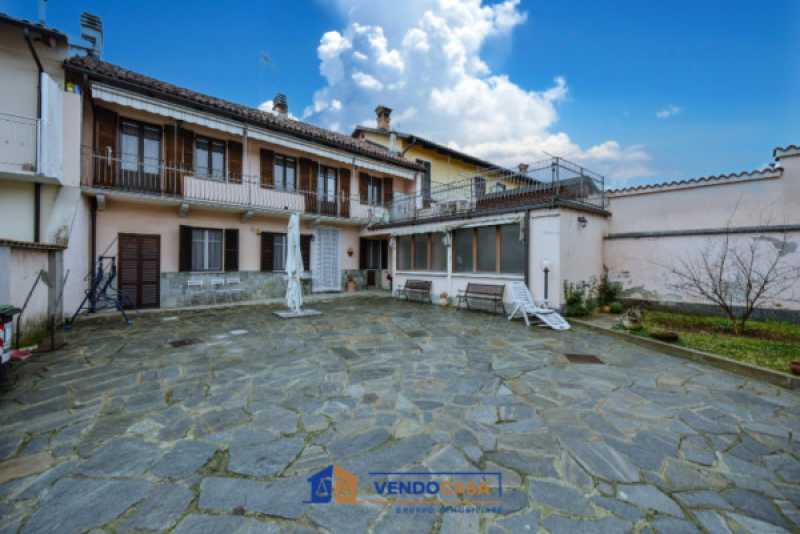 villa in vendita a carmagnola via torino 141