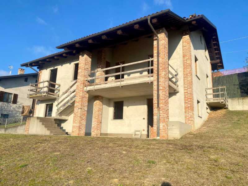 villa in vendita a baldissero d`alba localitã  aprato
