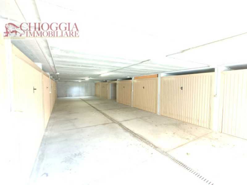 box garage in vendita a chioggia via granatieri di sardegna
