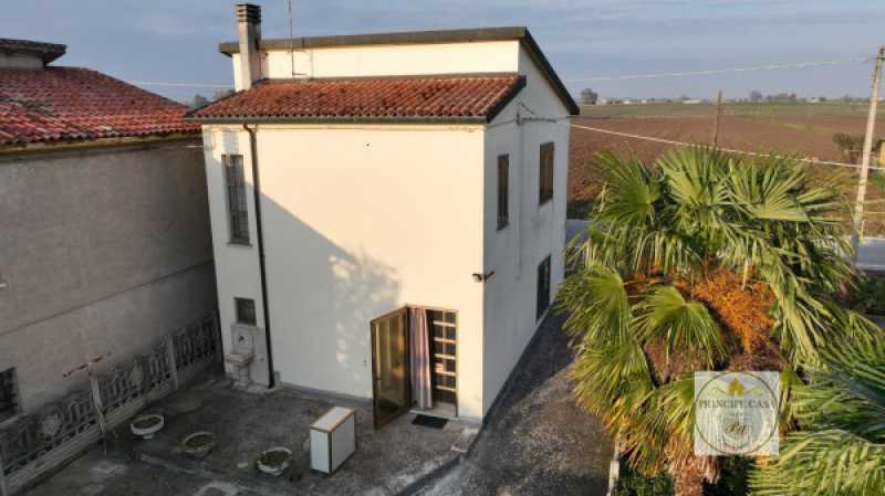 casa indipendente in vendita a vescovana via roma