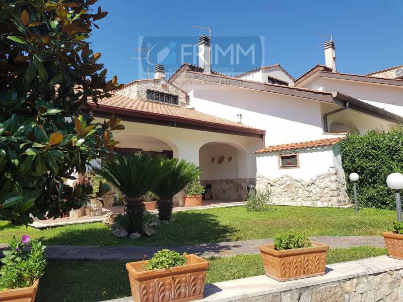 villa bifamiliare in vendita a guidonia montecelio via monte buono