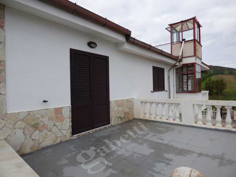 villa bifamiliare in vendita a santa flavia via sp16 135