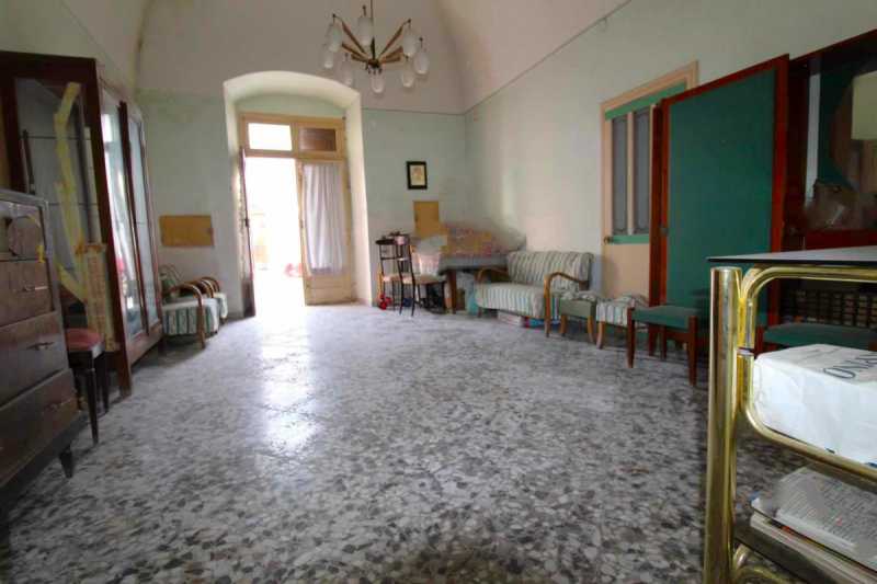 casa indipendente in vendita a casamassima via roma