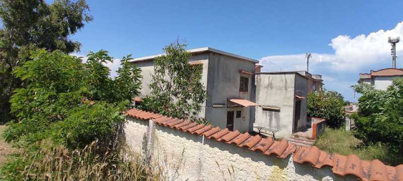 casa indipendente in vendita a castel volturno via villaggio marina di ischitella