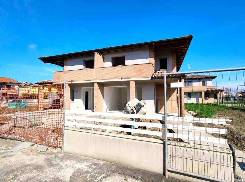 villa bifamiliare in vendita a poggio renatico via macello foto3-153688927