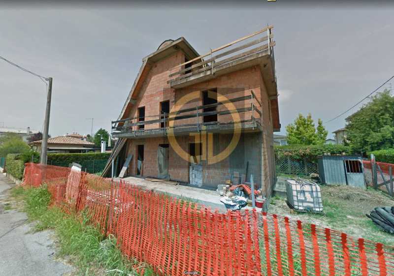 casa indipendente in vendita a venezia via altinia