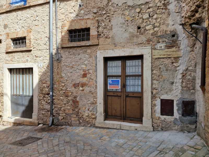 casa semi indipendente in vendita a lugnano in teverina via duca degli abruzzi 73