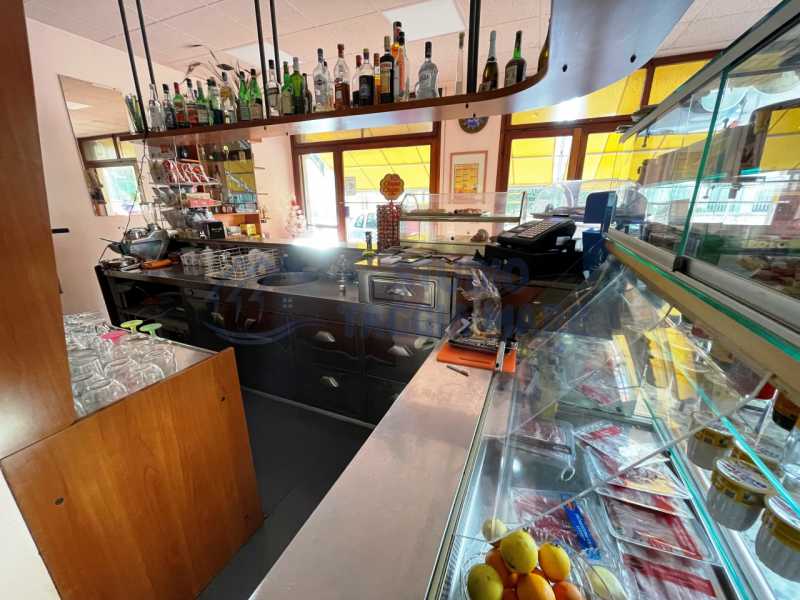 bar in vendita a taggia via san francesco 58