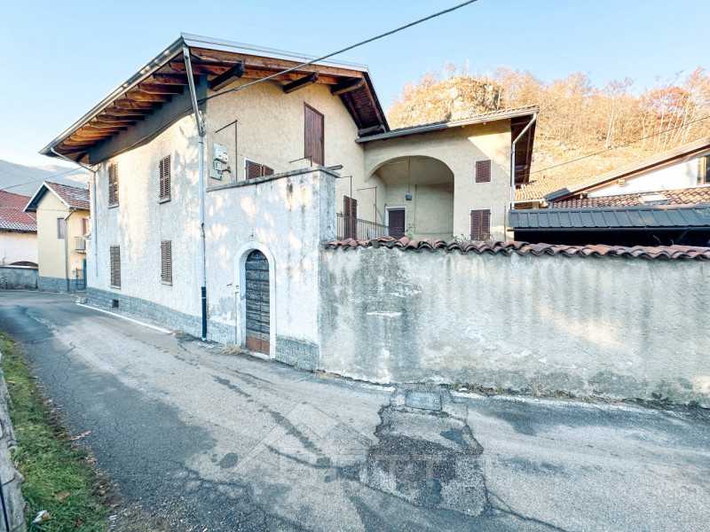 casa indipendente in vendita a borgosesia frazione vanzone 25