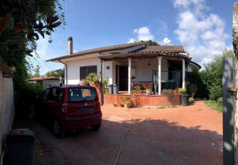 villa in vendita a latina strada barabini 242